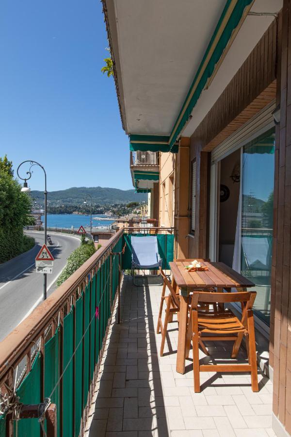 Rapallo Comodo Appartamento Signorile A Due Passi Dal Mare Con Posto Auto Exterior photo
