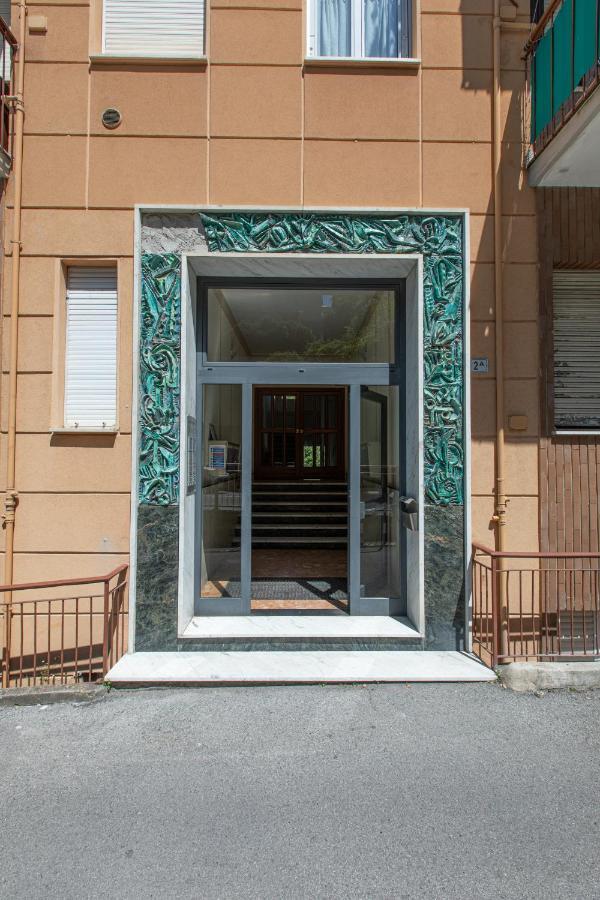 Rapallo Comodo Appartamento Signorile A Due Passi Dal Mare Con Posto Auto Exterior photo